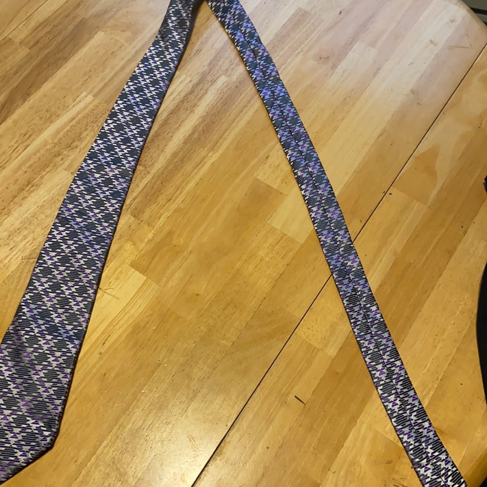 Express design studios tie